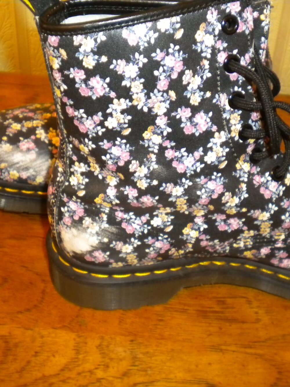Dr Martens Boots Women's Black Leather Floral Combat Ankle Boots - Picture 4 of 4